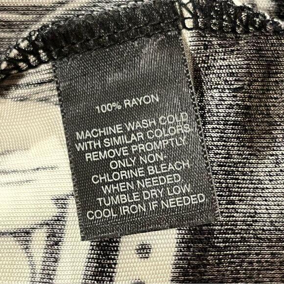 WHBM off shoulder floral dress - Picture 10 of 12